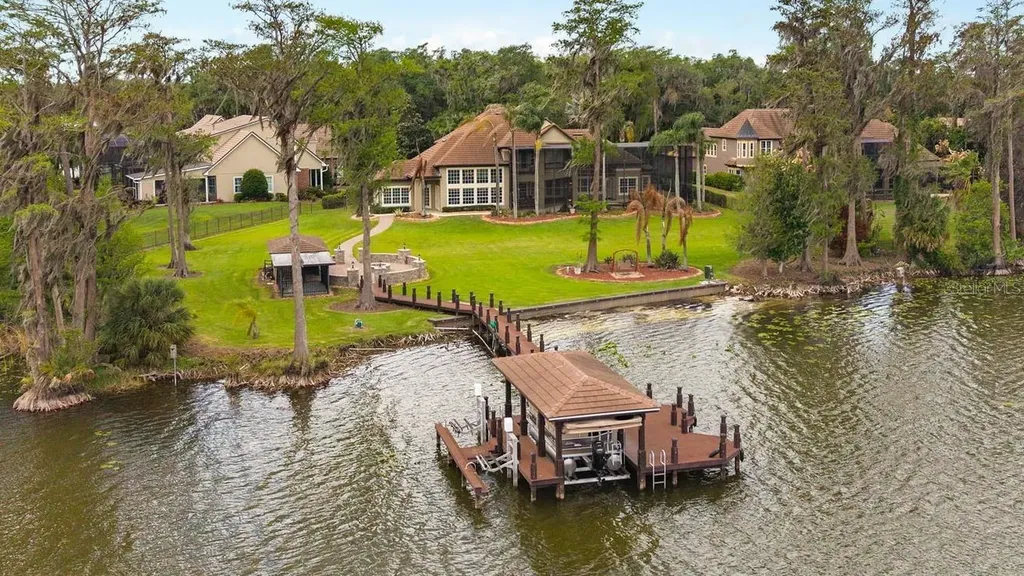 5143 Cranes Point Court Edgewood FL 32839