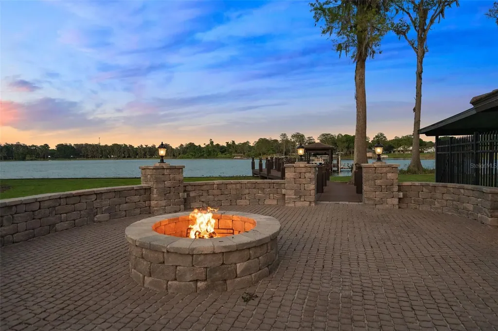 5143 Cranes Point Court Edgewood FL 32839