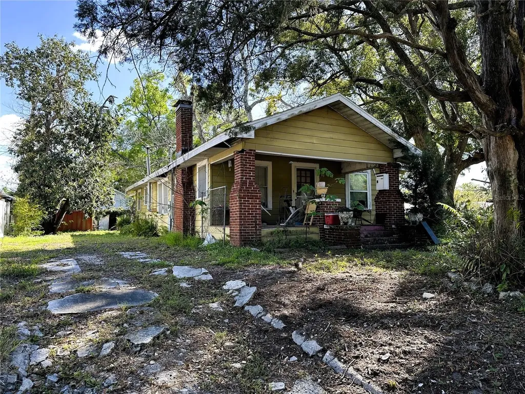 212 W Lambright Street Tampa FL 33604