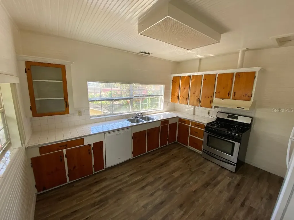 902 S Grove Street Eustis FL 32726
