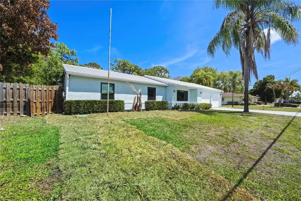 2225 SE Flanders Road Port St Lucie FL 34952