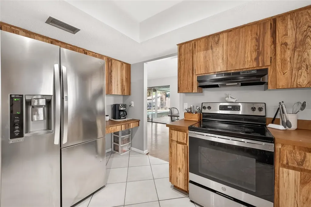 18322 Swan Lake Drive Lutz FL 33549