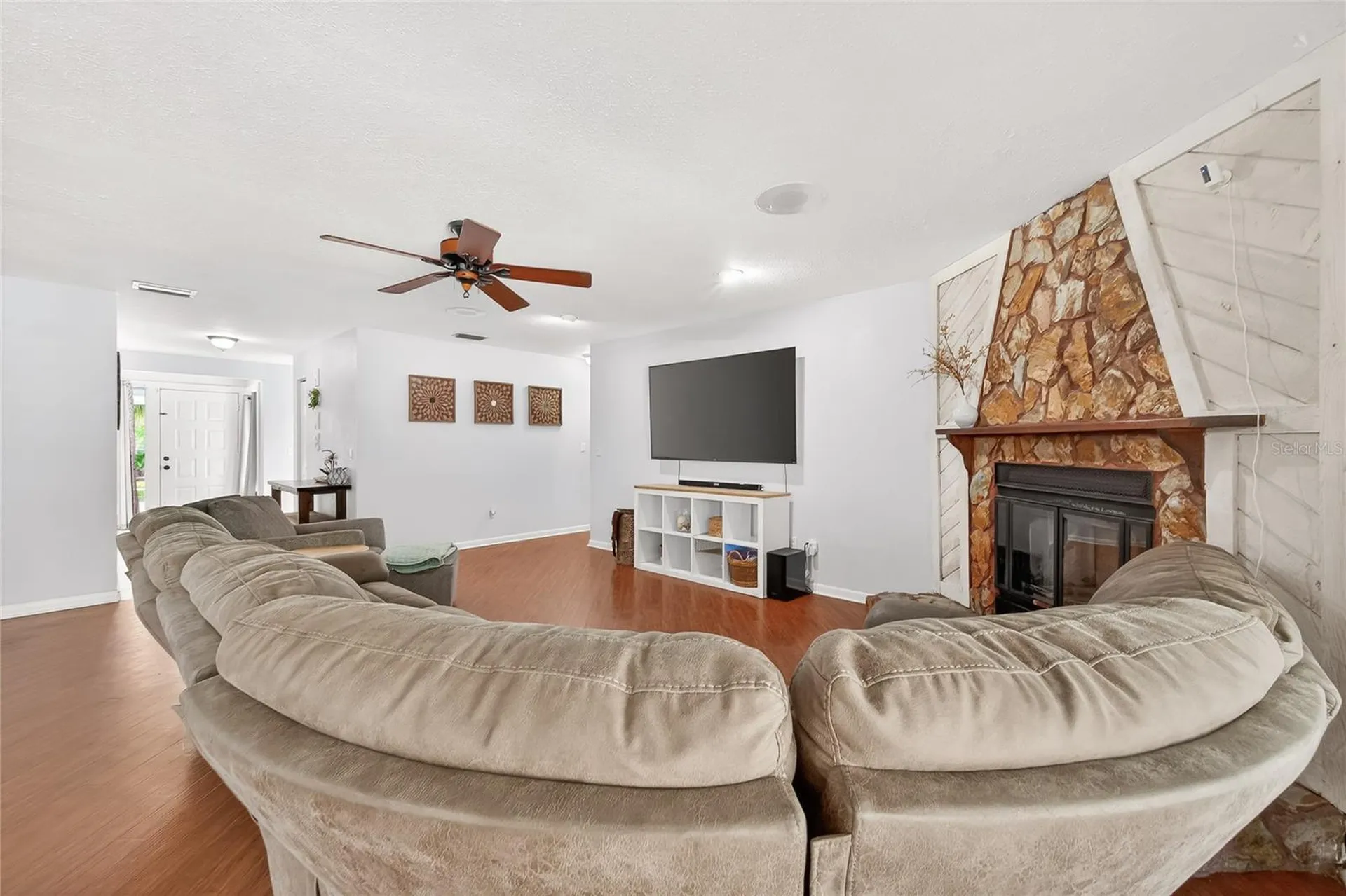 18322 Swan Lake Drive Lutz FL 33549