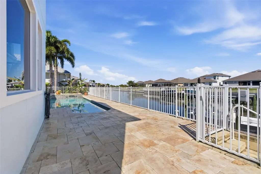 715 Islebay Drive Apollo Beach FL 33572