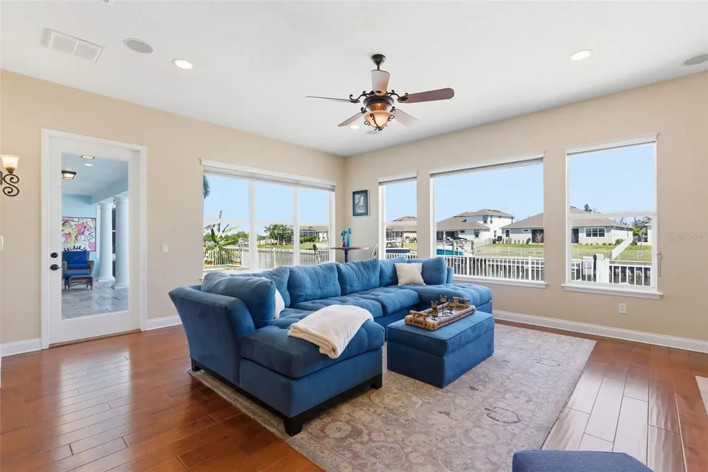 715 Islebay Drive Apollo Beach FL 33572
