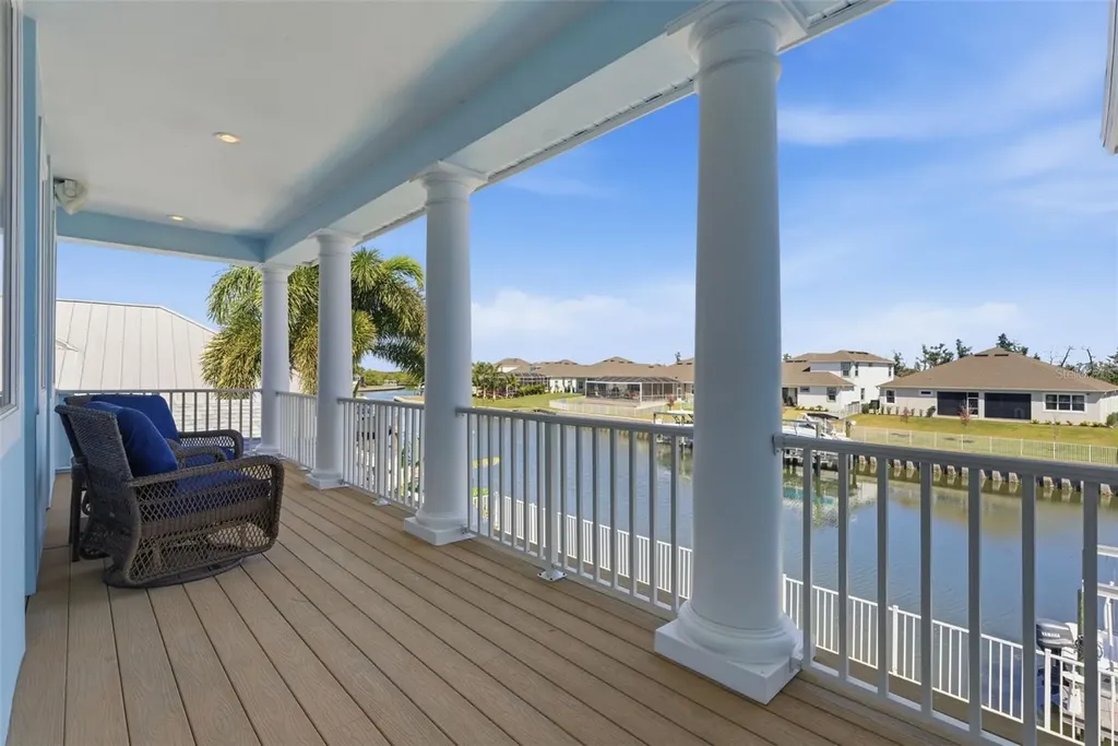 715 Islebay Drive Apollo Beach FL 33572