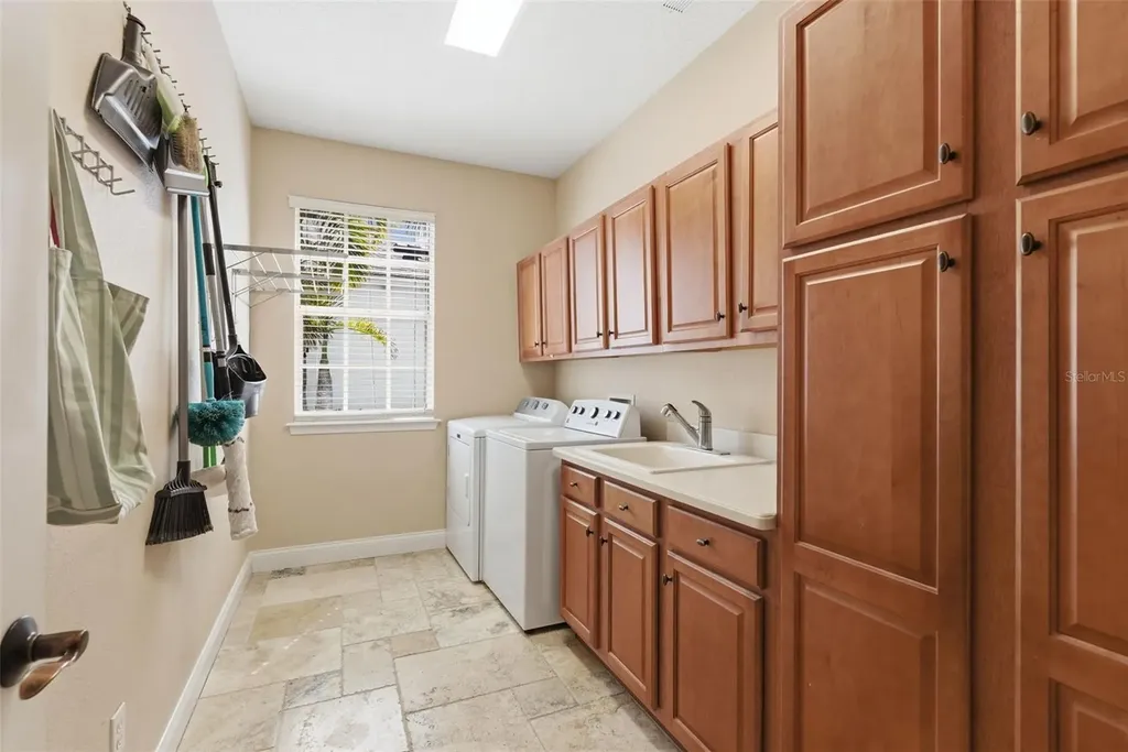 715 Islebay Drive Apollo Beach FL 33572