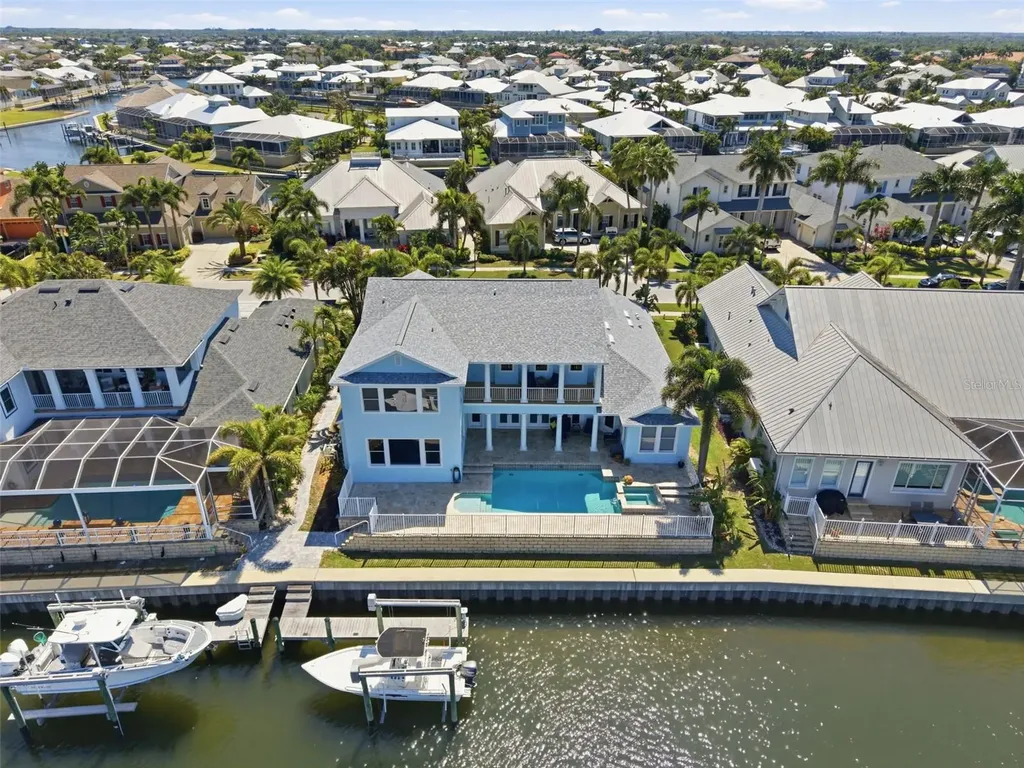 715 Islebay Drive Apollo Beach FL 33572