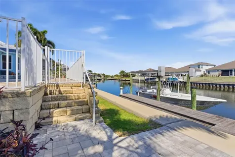 715 Islebay Drive Apollo Beach FL 33572