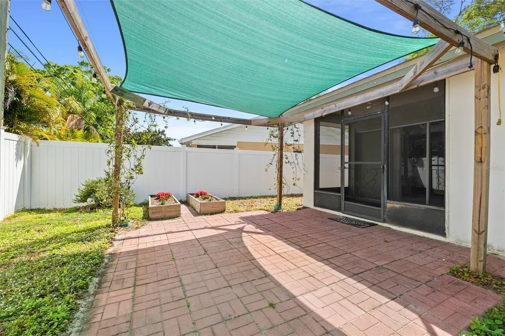 2715 63rd Terrace N St Petersburg FL 33702