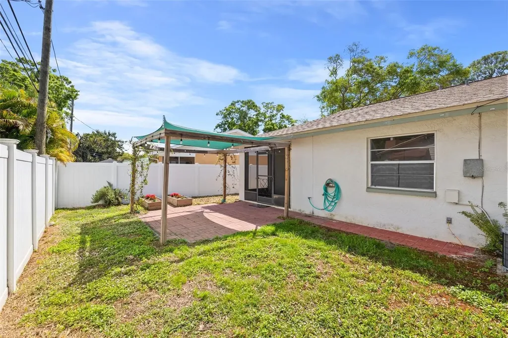 2715 63rd Terrace N St Petersburg FL 33702