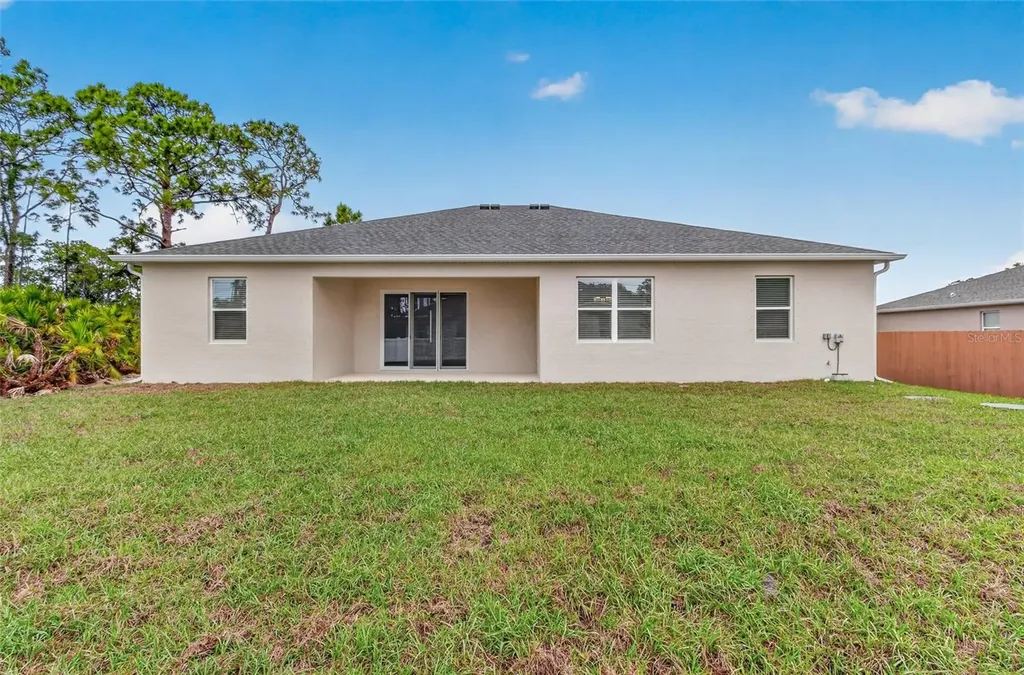 450 Hammond Street SW Palm Bay FL 32908