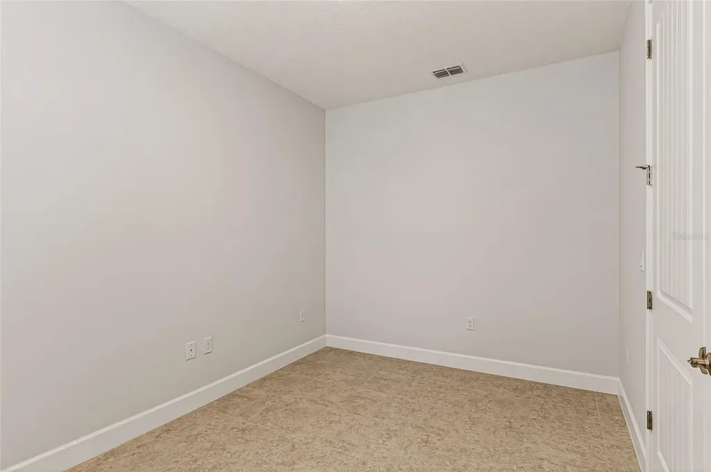 450 Hammond Street SW Palm Bay FL 32908
