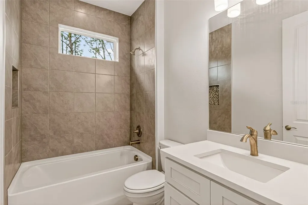 450 Hammond Street SW Palm Bay FL 32908