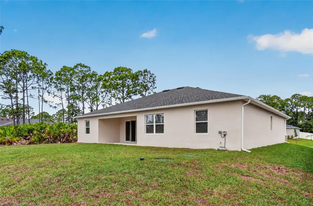 450 Hammond Street SW Palm Bay FL 32908