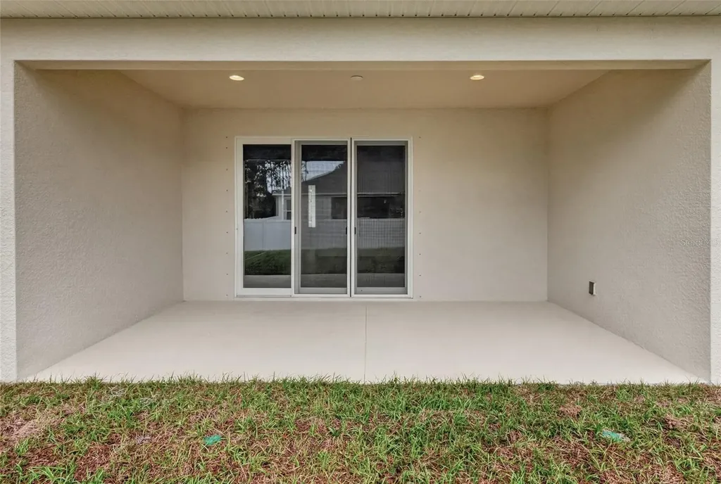 450 Hammond Street SW Palm Bay FL 32908