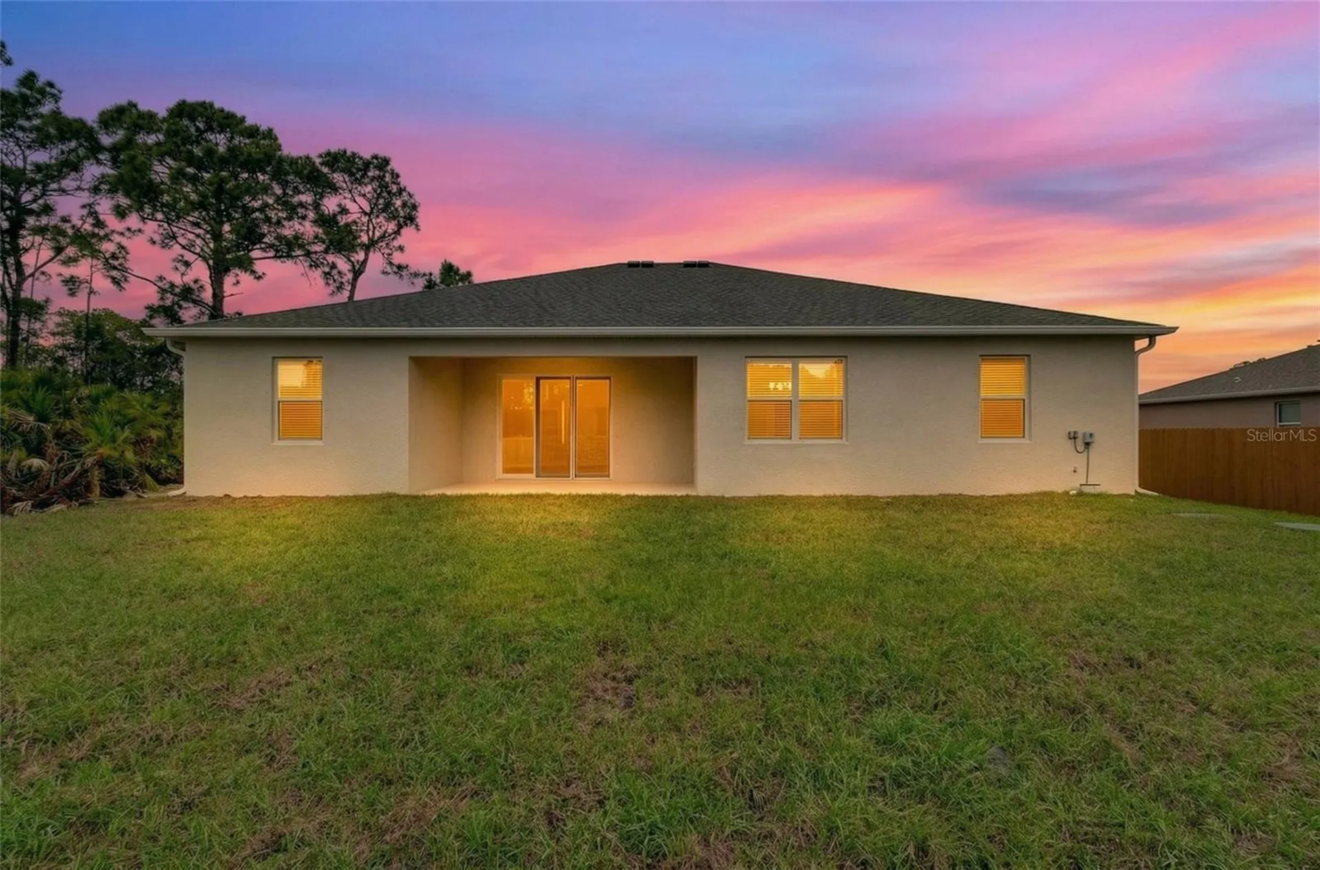 450 Hammond Street SW Palm Bay FL 32908