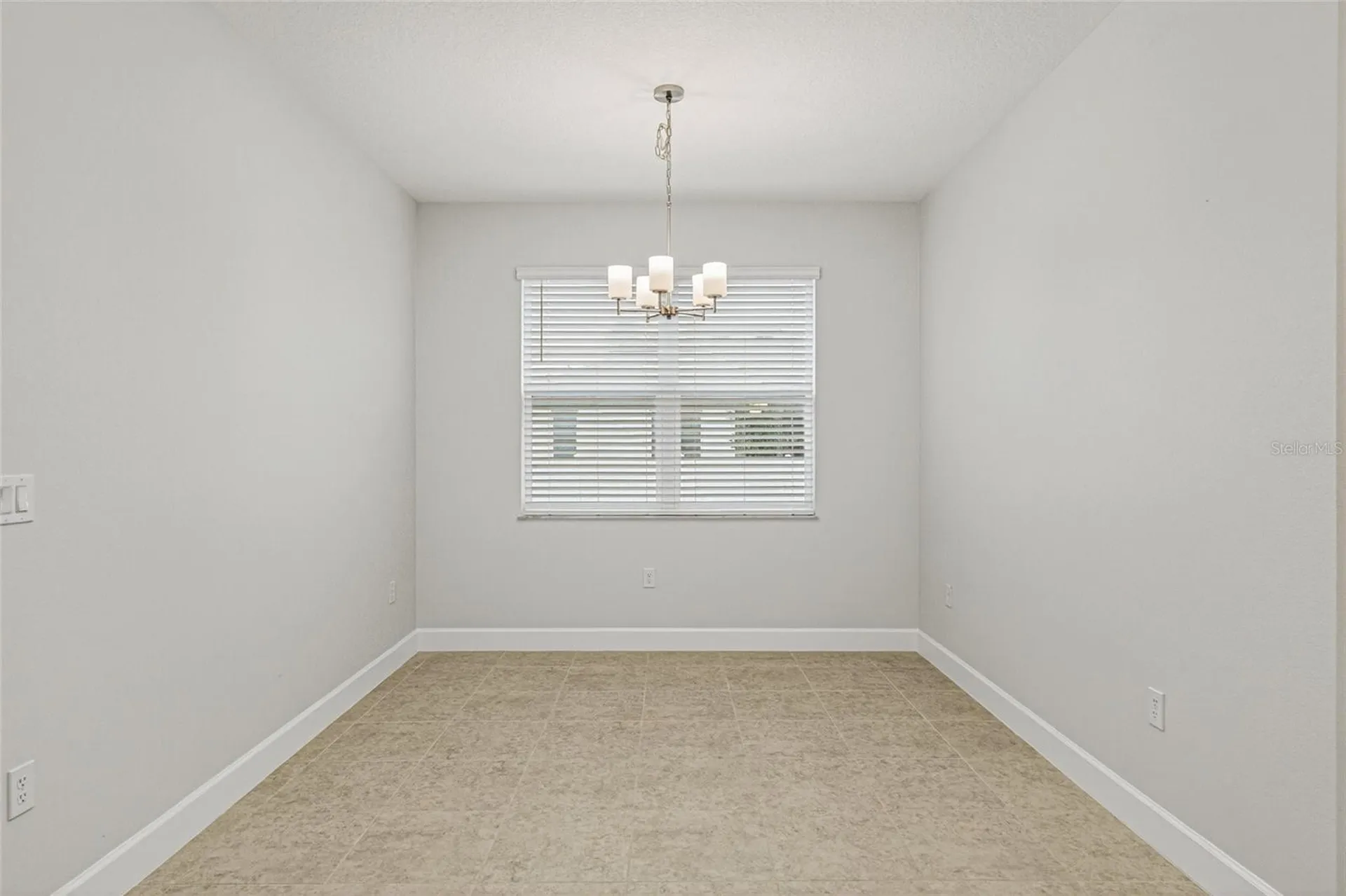 450 Hammond Street SW Palm Bay FL 32908