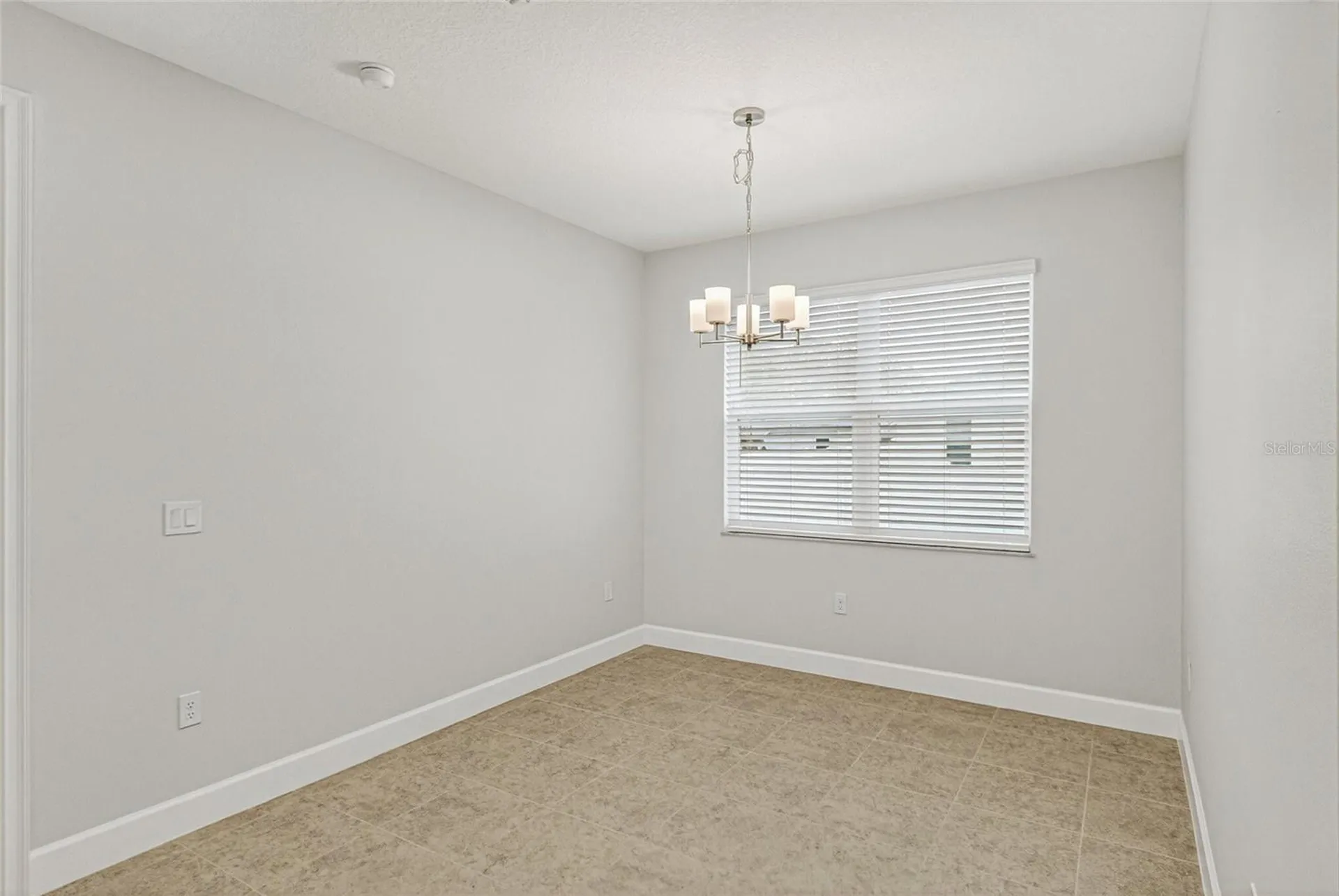 450 Hammond Street SW Palm Bay FL 32908