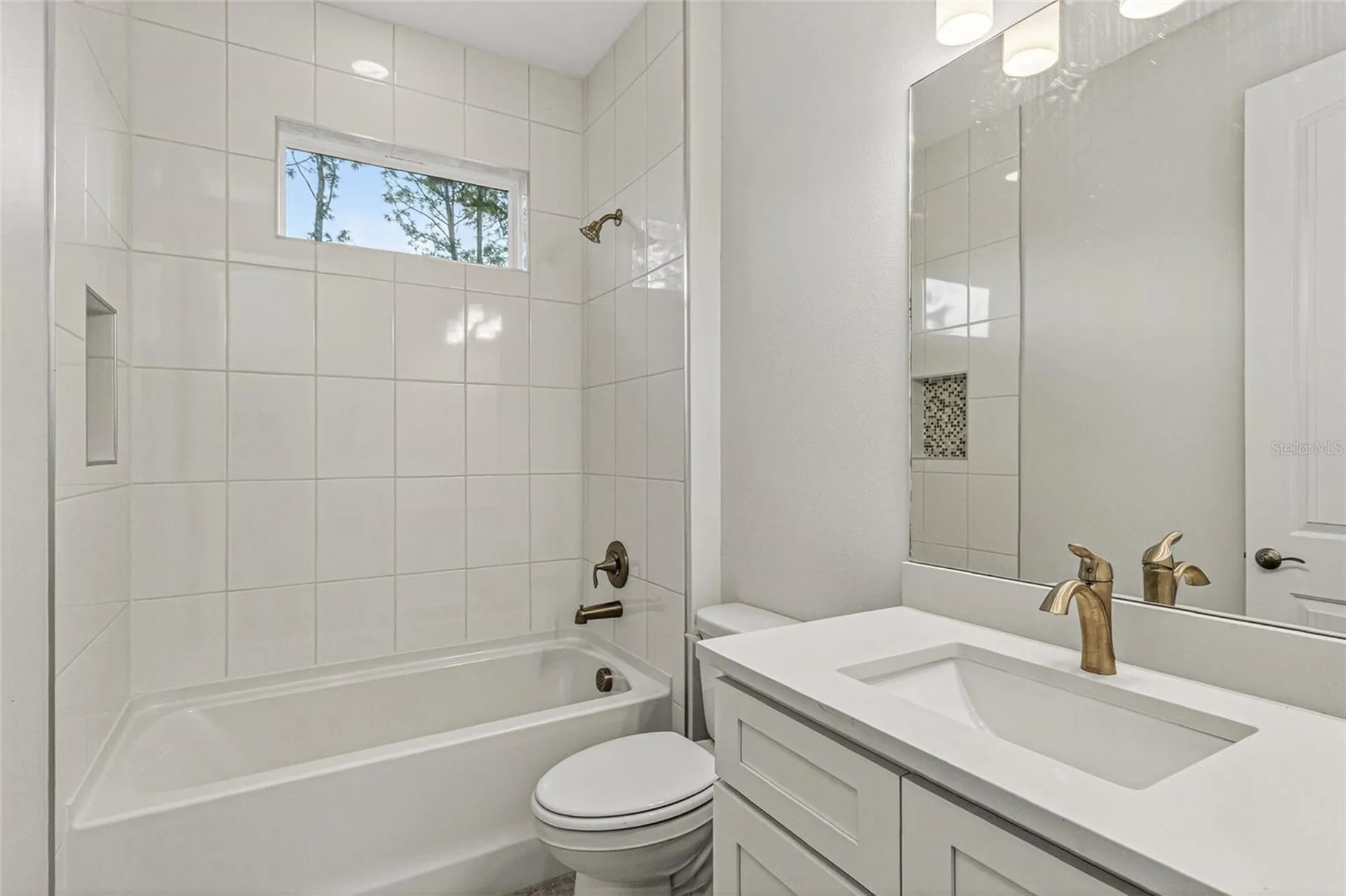 450 Hammond Street SW Palm Bay FL 32908