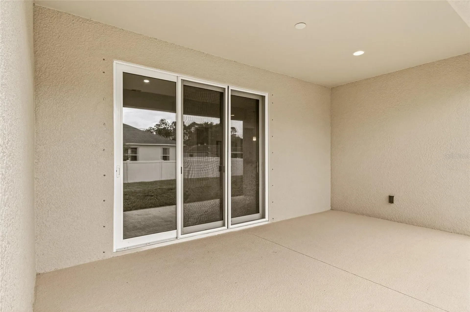 450 Hammond Street SW Palm Bay FL 32908