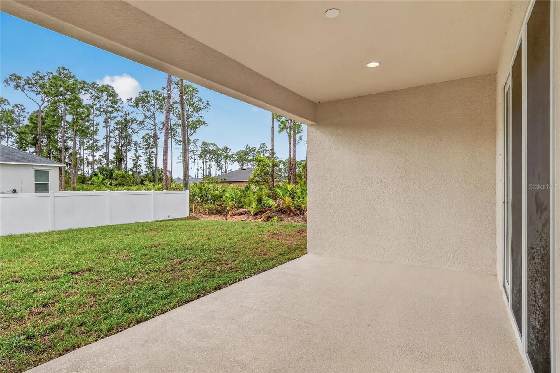 450 Hammond Street SW Palm Bay FL 32908