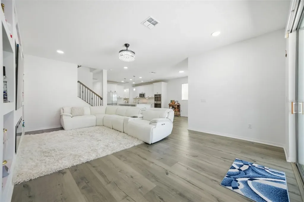 7792 Notched Pine Bend Wesley Chapel FL 33545