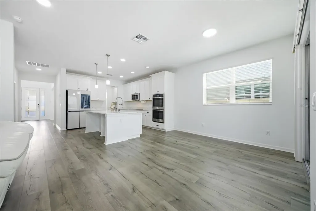 7792 Notched Pine Bend Wesley Chapel FL 33545