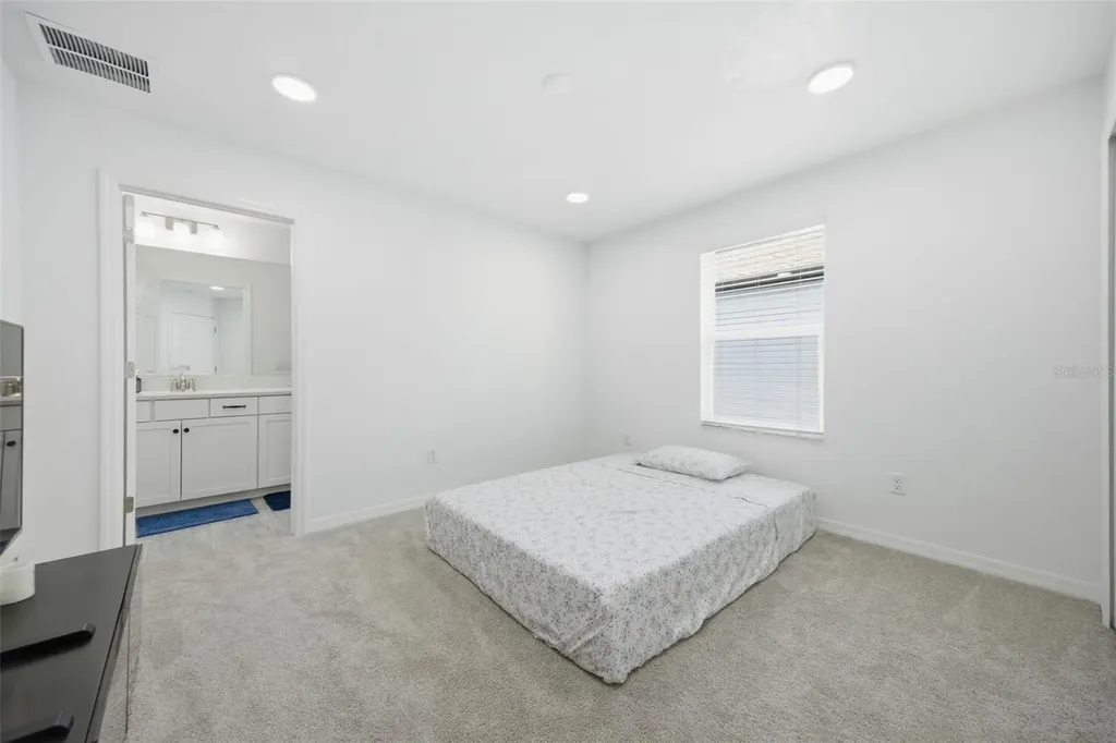 7792 Notched Pine Bend Wesley Chapel FL 33545