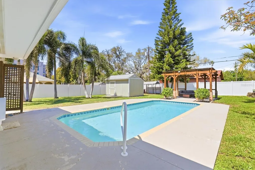 1022 Sunnydale Drive Clearwater FL 33755