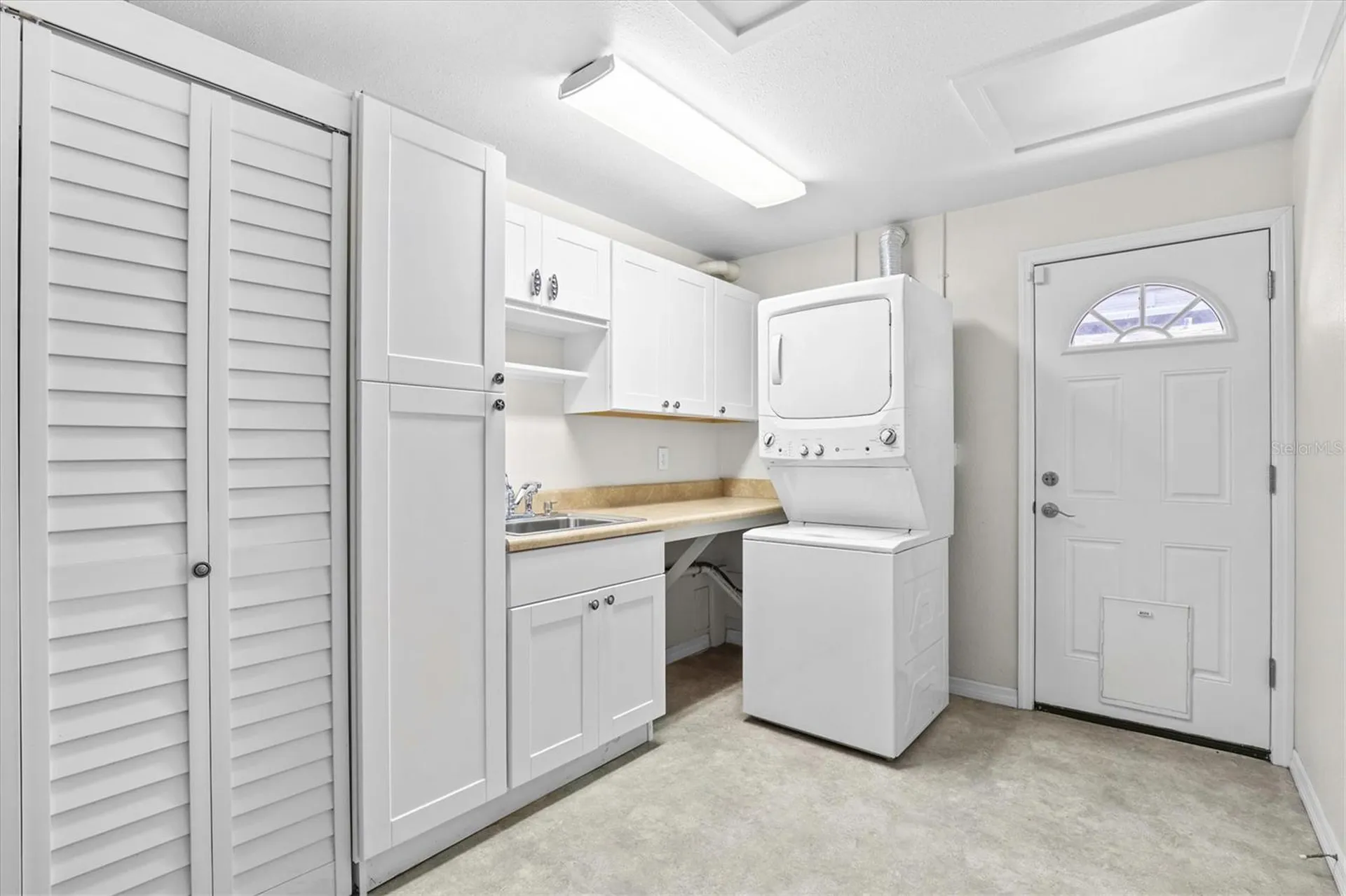 1022 Sunnydale Drive Clearwater FL 33755