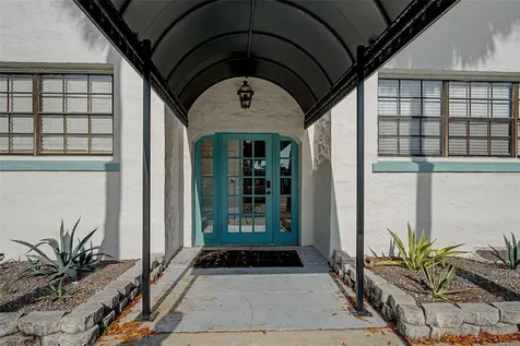 517 Columbia Drive Tampa FL 33606