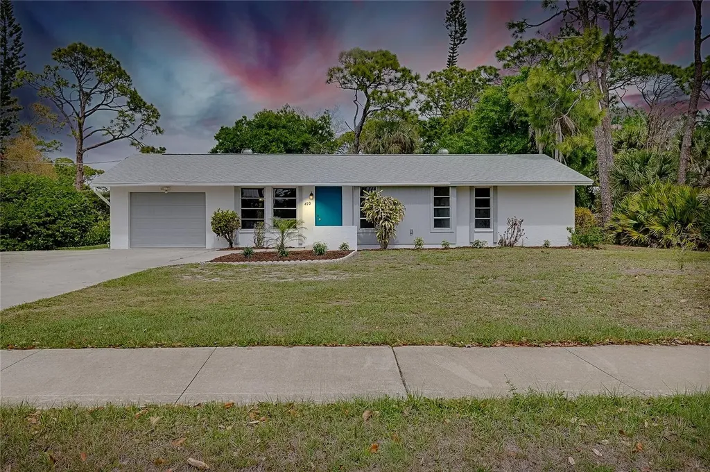 470 Artists Avenue Englewood FL 34223