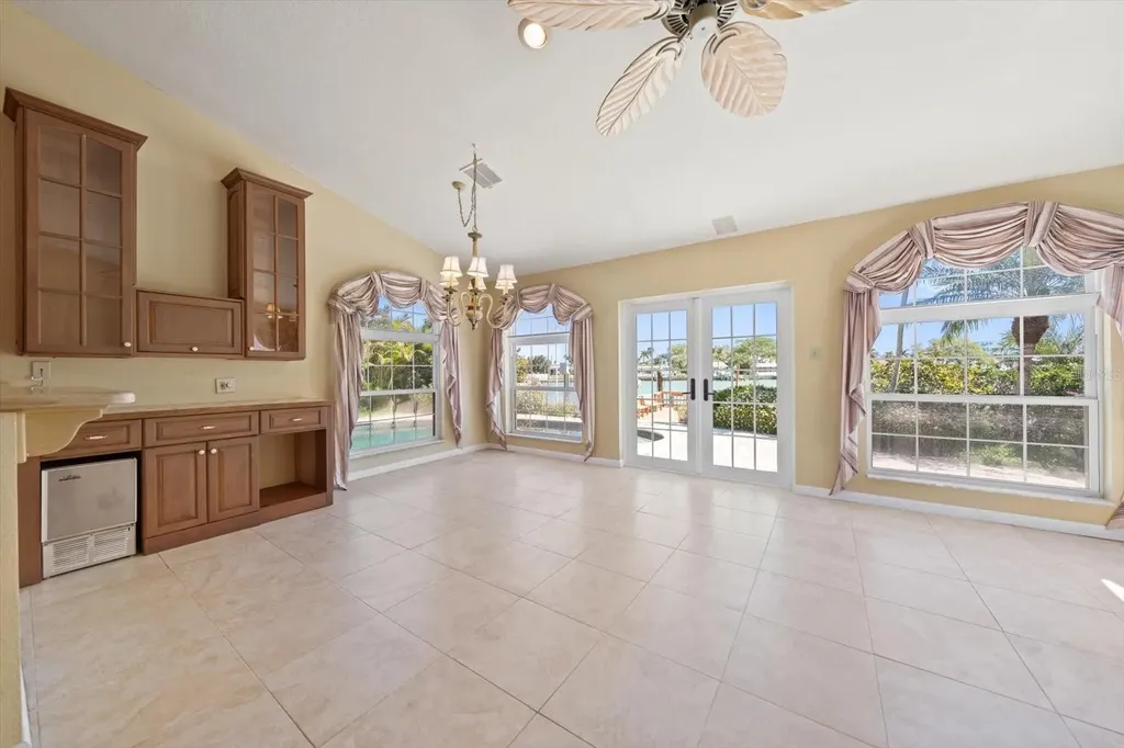 483 Harbor Drive N Indian Rocks Beach FL 33785