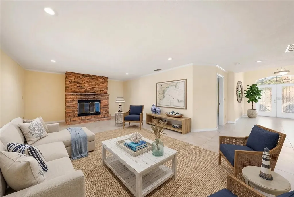 483 Harbor Drive N Indian Rocks Beach FL 33785