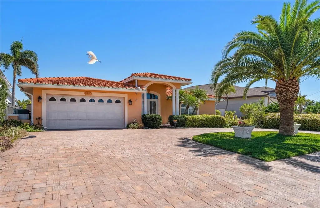 483 Harbor Drive N Indian Rocks Beach FL 33785