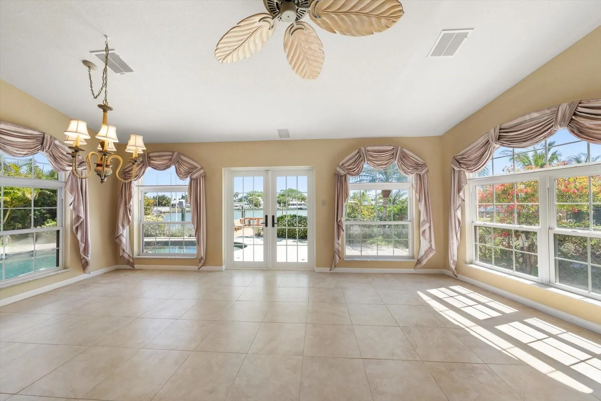 483 Harbor Drive N Indian Rocks Beach FL 33785