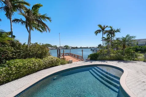 483 Harbor Drive N Indian Rocks Beach FL 33785