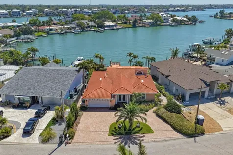 483 Harbor Drive N Indian Rocks Beach FL 33785
