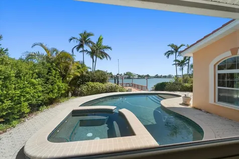 483 Harbor Drive N Indian Rocks Beach FL 33785