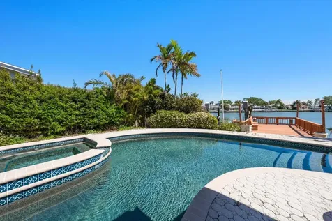483 Harbor Drive N Indian Rocks Beach FL 33785