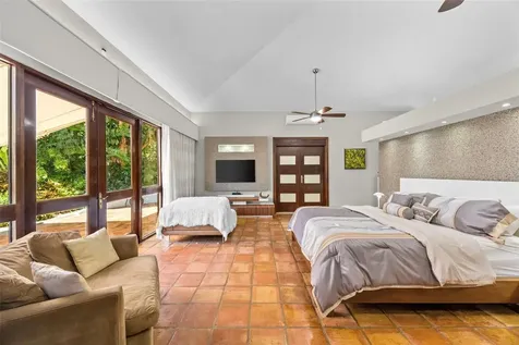 H A 28 Villa Caparra Guaynabo PR 00966
