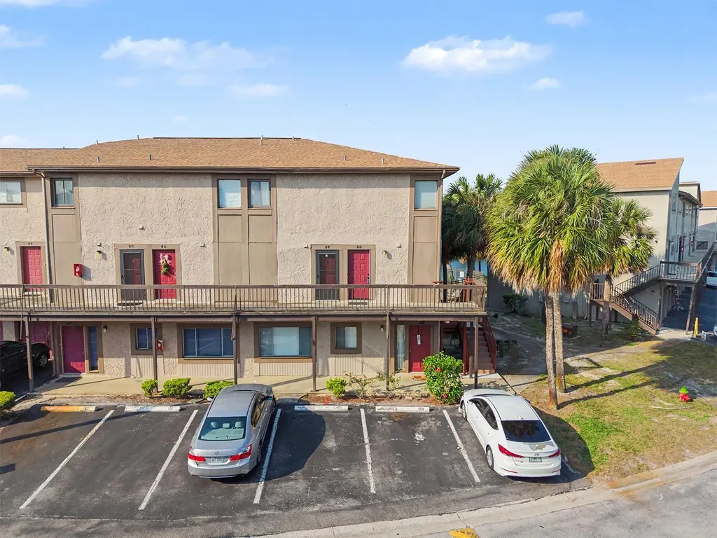 6321 Newtown Circle Tampa FL 33615