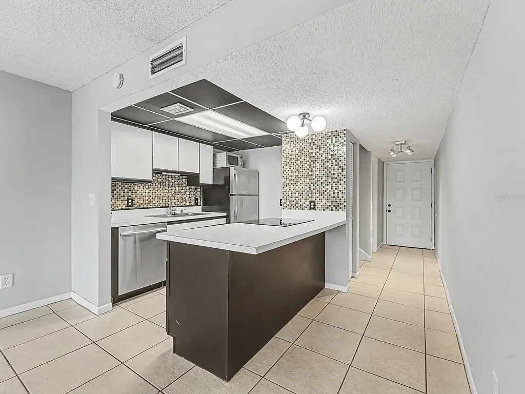 6321 Newtown Circle Tampa FL 33615