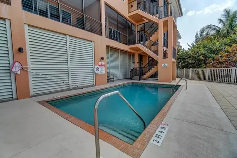241 17th Street N Bradenton Beach FL 34217