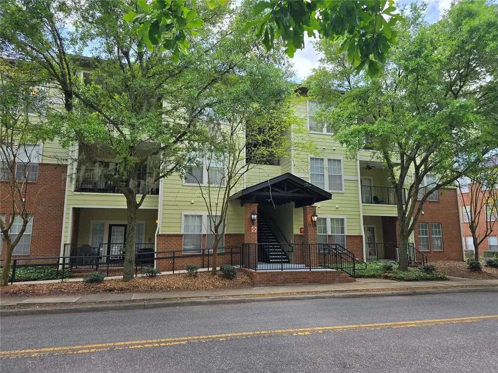 1235 SW 9th Road Gainesville FL 32601