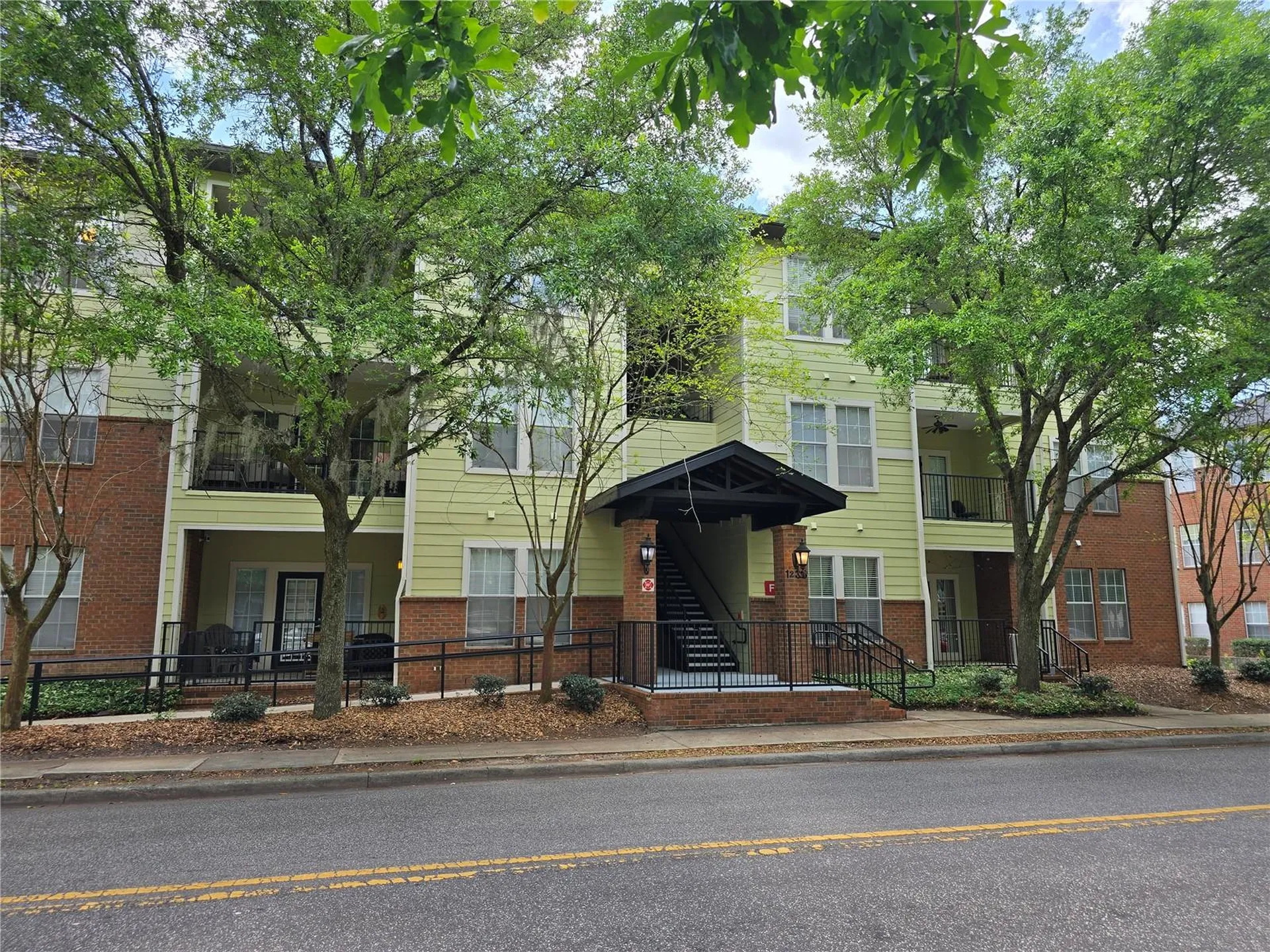 1235 SW 9th Road Gainesville FL 32601