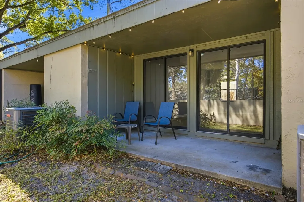 7200 SW 8th Avenue Gainesville FL 32608