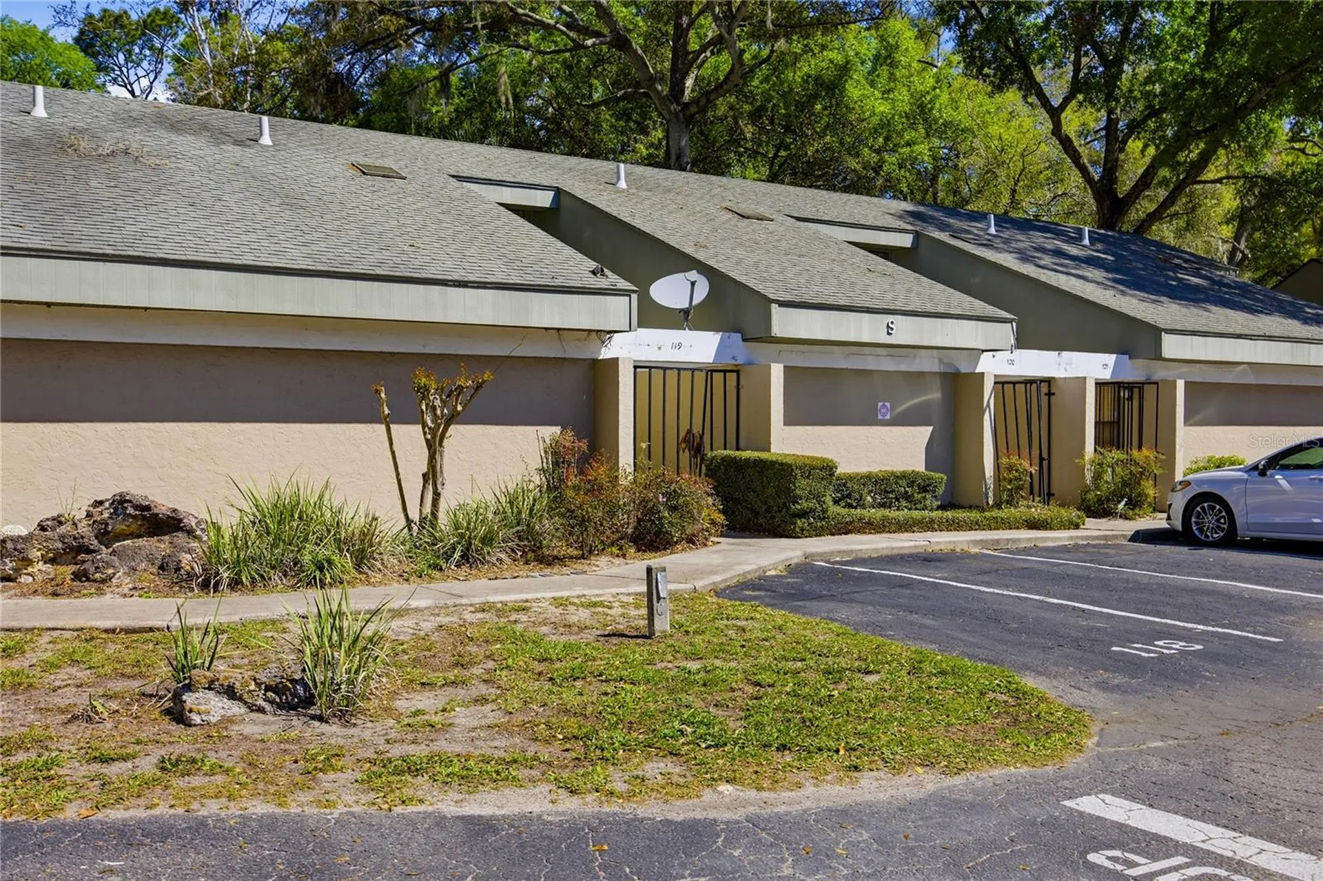 7200 SW 8th Avenue Gainesville FL 32608