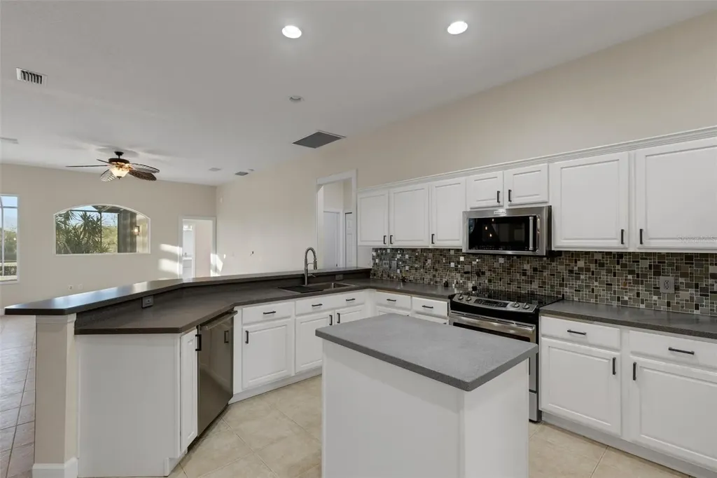 11011 Hyacinth Place Lakewood Ranch FL 34202
